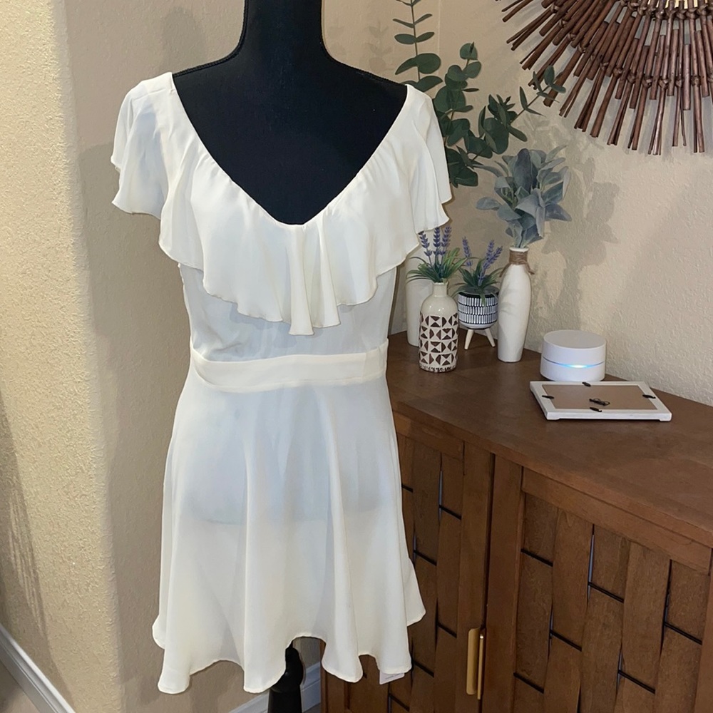 Cupshe Raelynn V-Neck Ruffle Mini Dress- - Picture 3 of 7